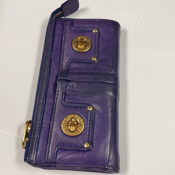 Marc Jacobs Totally Turnlock Purple Leather Wallet - Picture 2 of 11